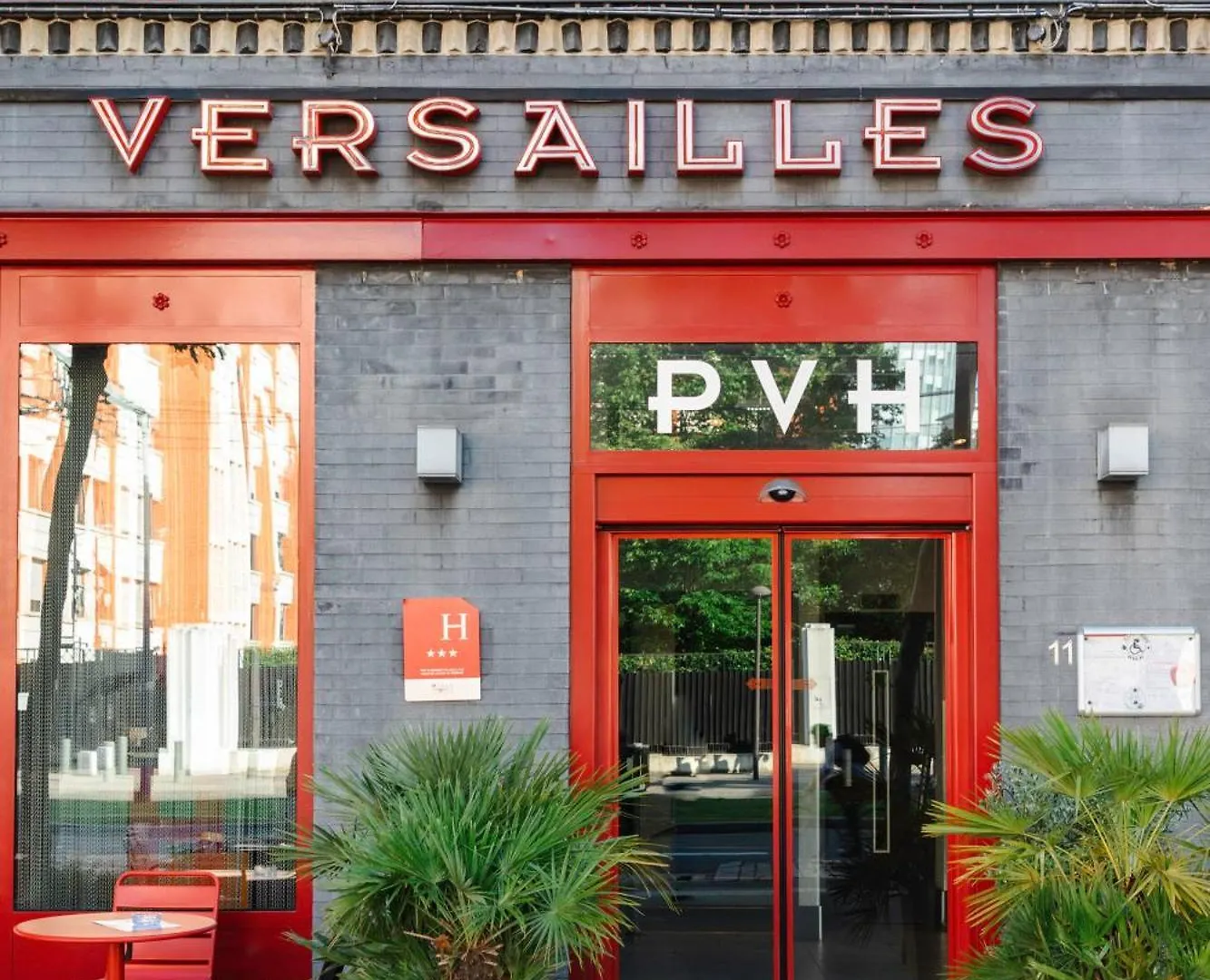 Porte De Versailles Hotel París 3*,