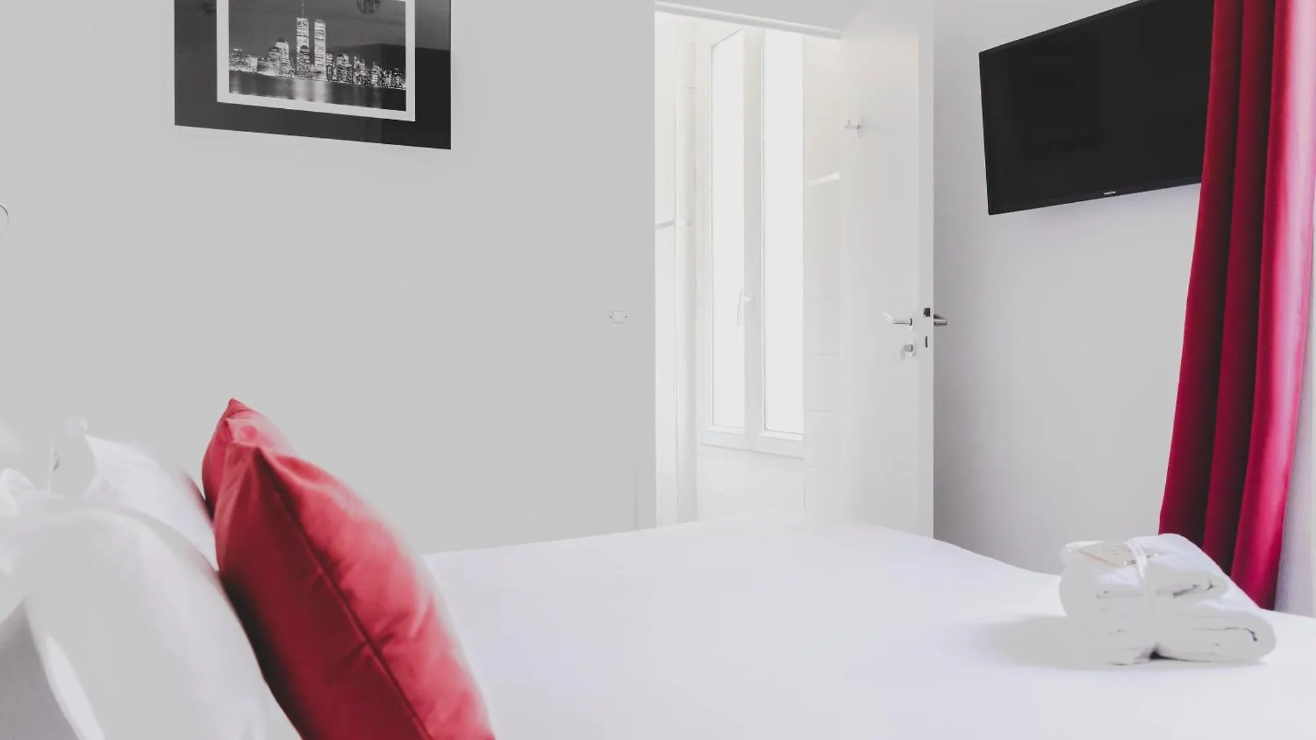 ***  Porte De Versailles Hotel París Francia